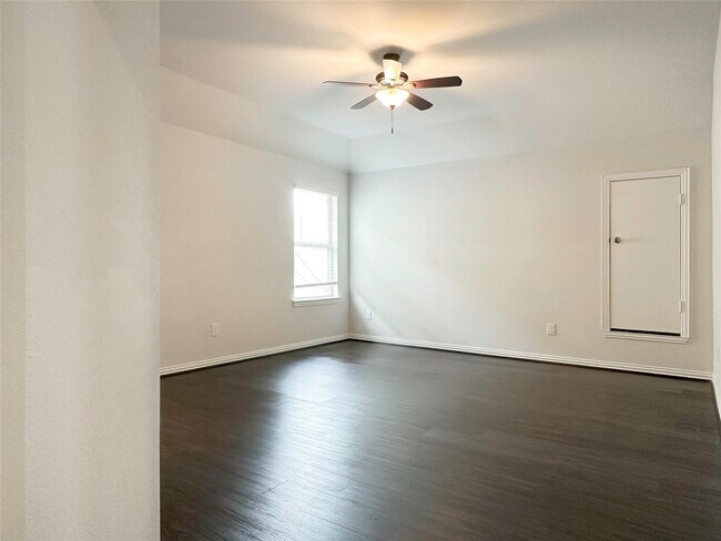 Building Photo - 23610 Carducci Dr