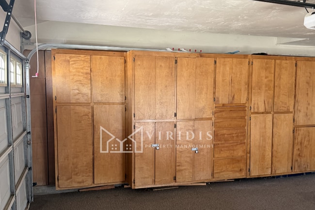 Building Photo - 1304 La Puente Dr