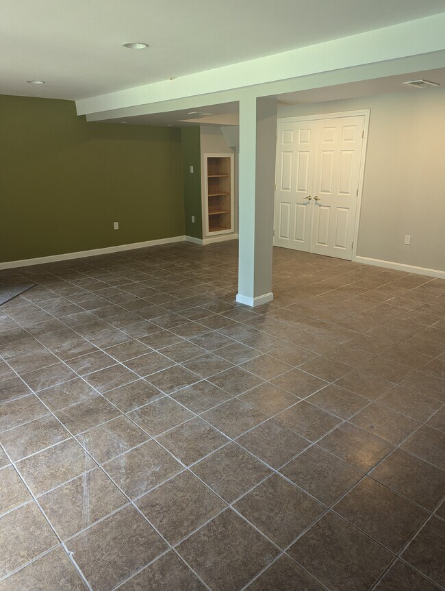 Building Photo - 118 Bayberry Ln