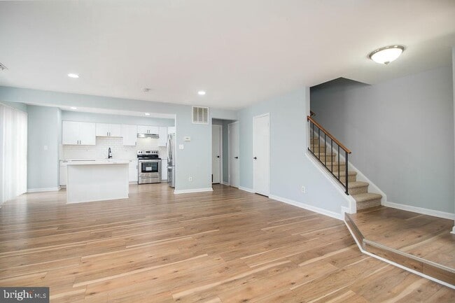 Building Photo - 11400 Appledowre Way