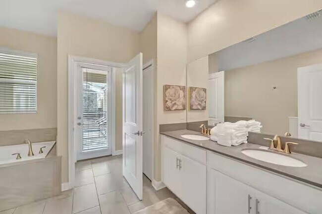 Building Photo - 730 Drop Shot Dr