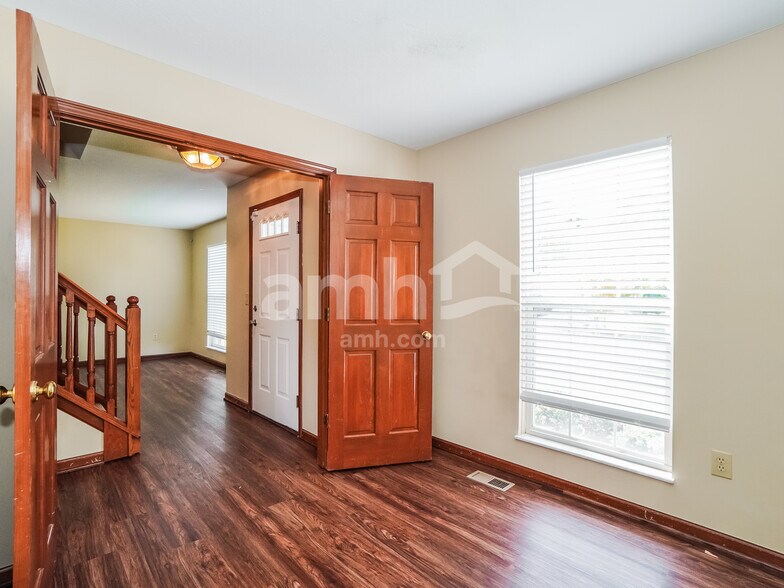 Building Photo - 3719 Kellen Dr