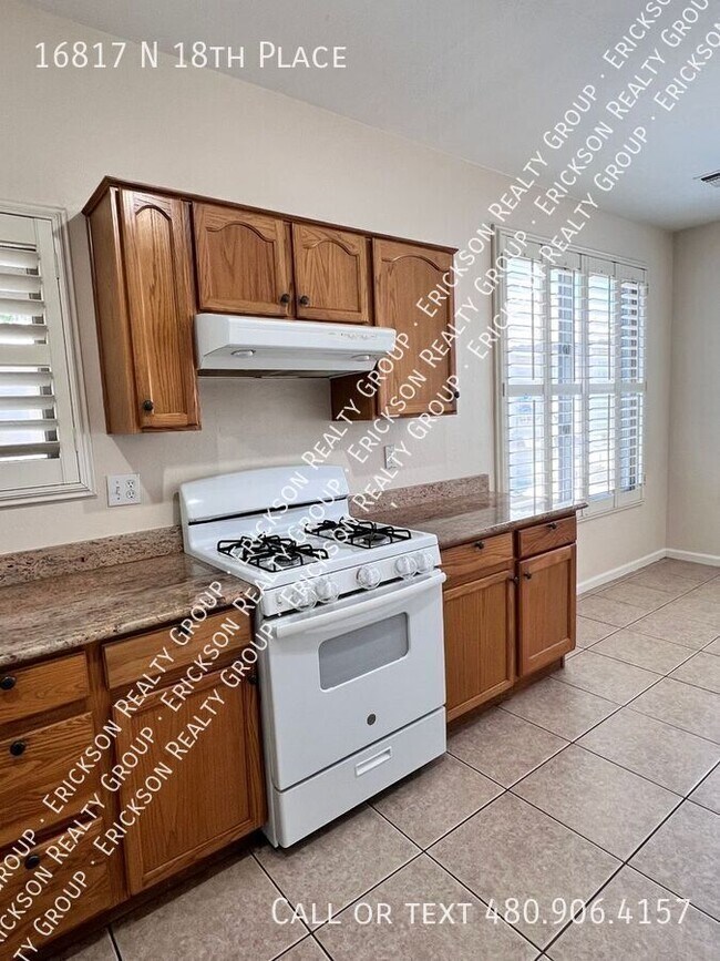Building Photo - 16817 N 18th Pl