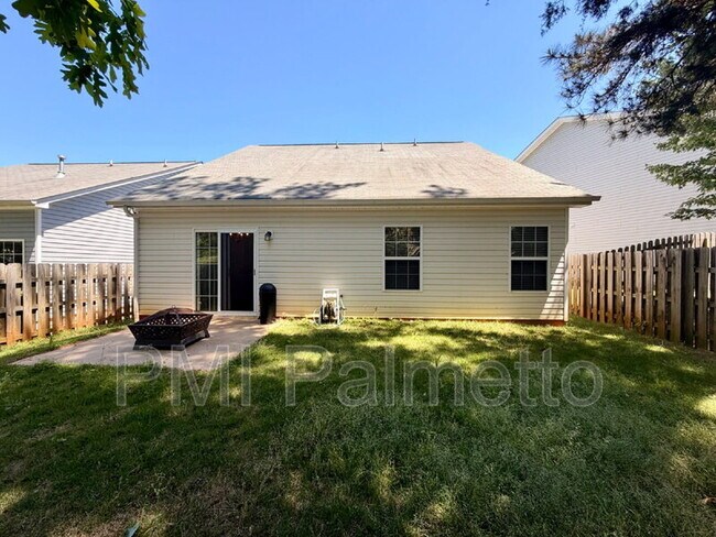 Building Photo - 1064 Kingston Village Loop