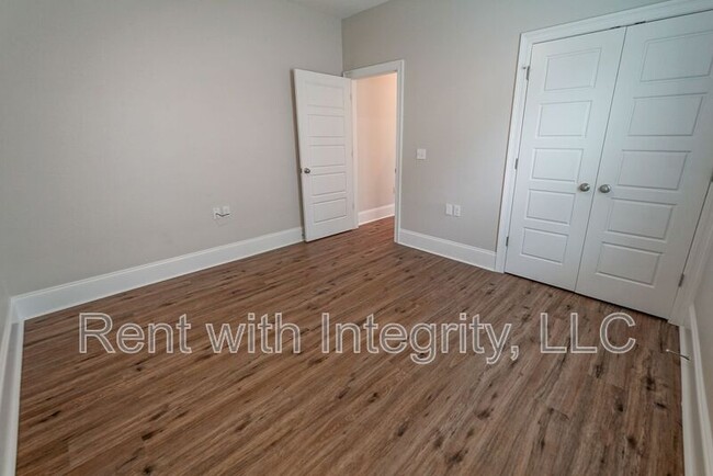 Building Photo - 3831 Arbor Dr
