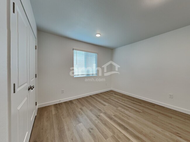 Building Photo - 9746 W Luxton Ln