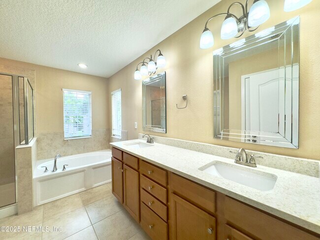 Building Photo - 12070 Wynnfield Lakes Cir