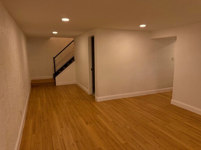 Building Photo - Stunning Cheyenne Mountain 4 Bedroom Home