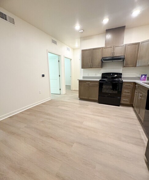 Building Photo - Alexander Valley Apartments - USDA Farm Labor Housing