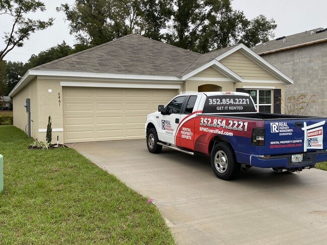 Building Photo - Desirable SE Ocala Neighborhood - Deer Path - 3/2/2 *Won't Last*