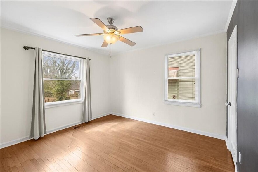 Building Photo - 1649 Beecher St SW