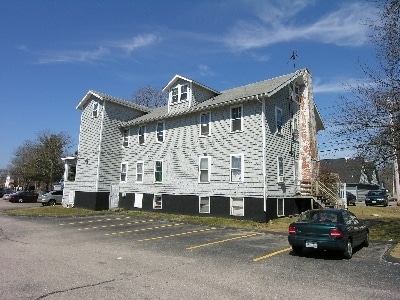 Building Photo - 90 Fortin Dr