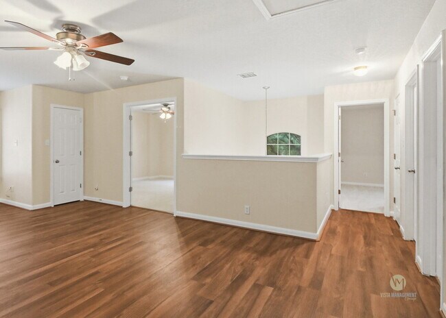Building Photo - Welcome to this spacious two-story home located in the Enclave at Westover Hills on San Antonio's...