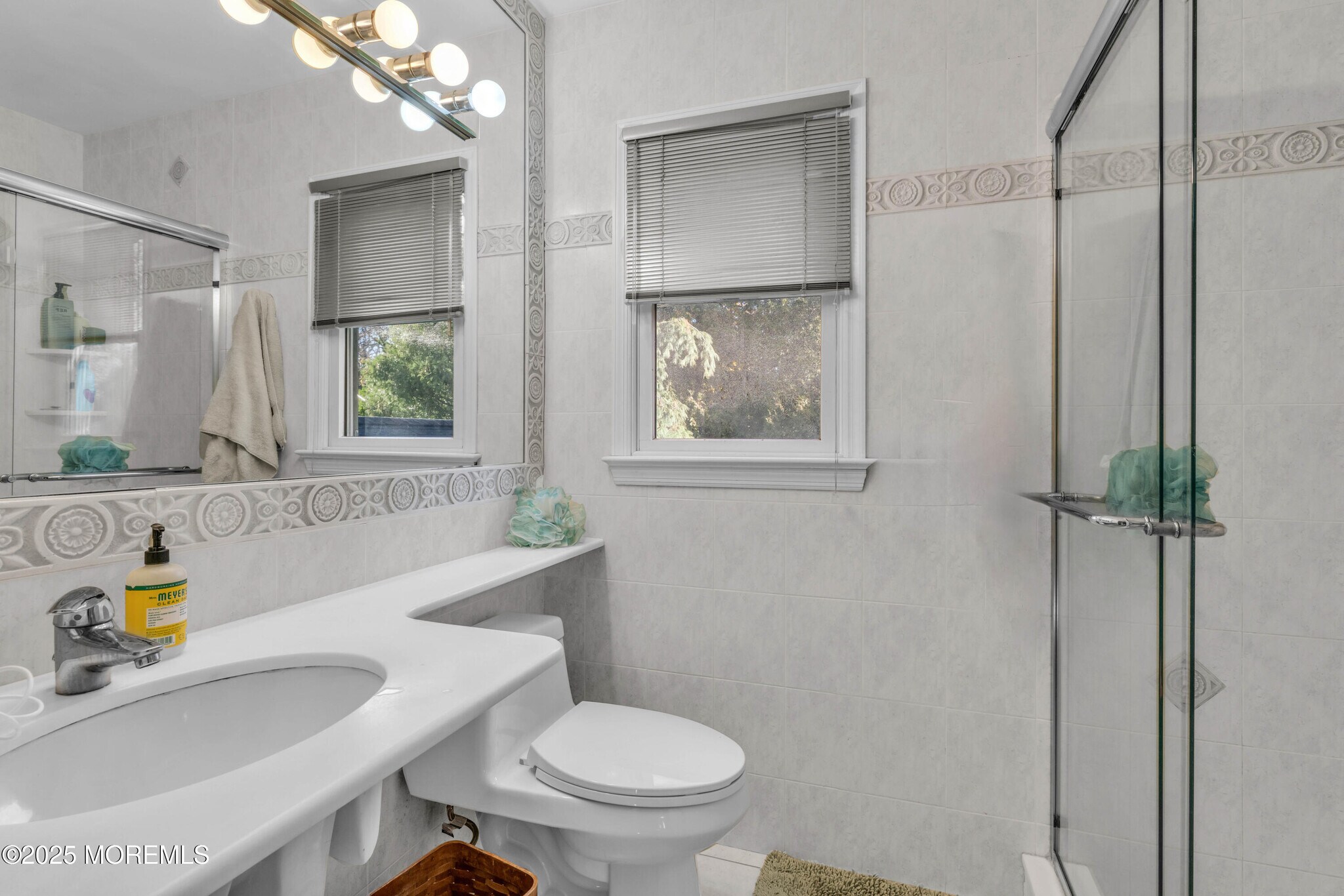 Building Photo - 2420 Cedar St