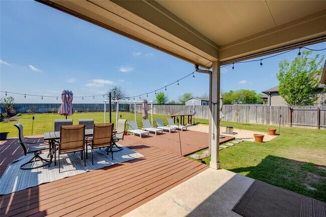 Building Photo - 709 Tinton Falls Ln