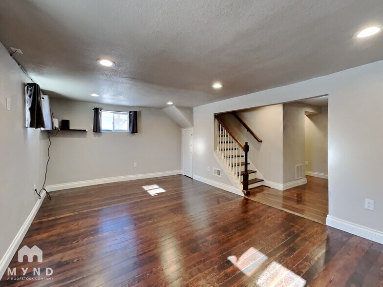 Building Photo - 2915 Sheridan Boulevard