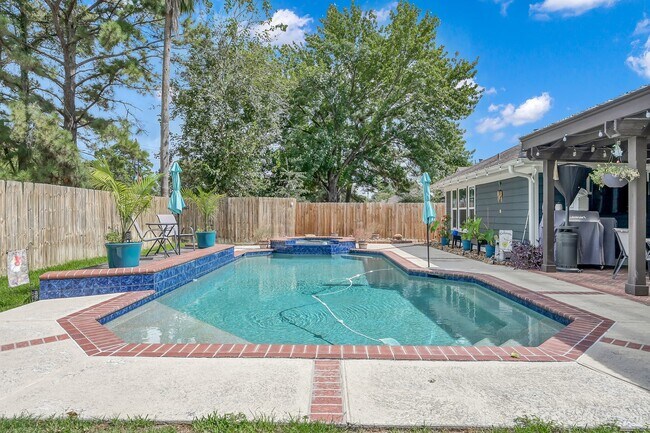 Building Photo - 1507 Buchans Dr