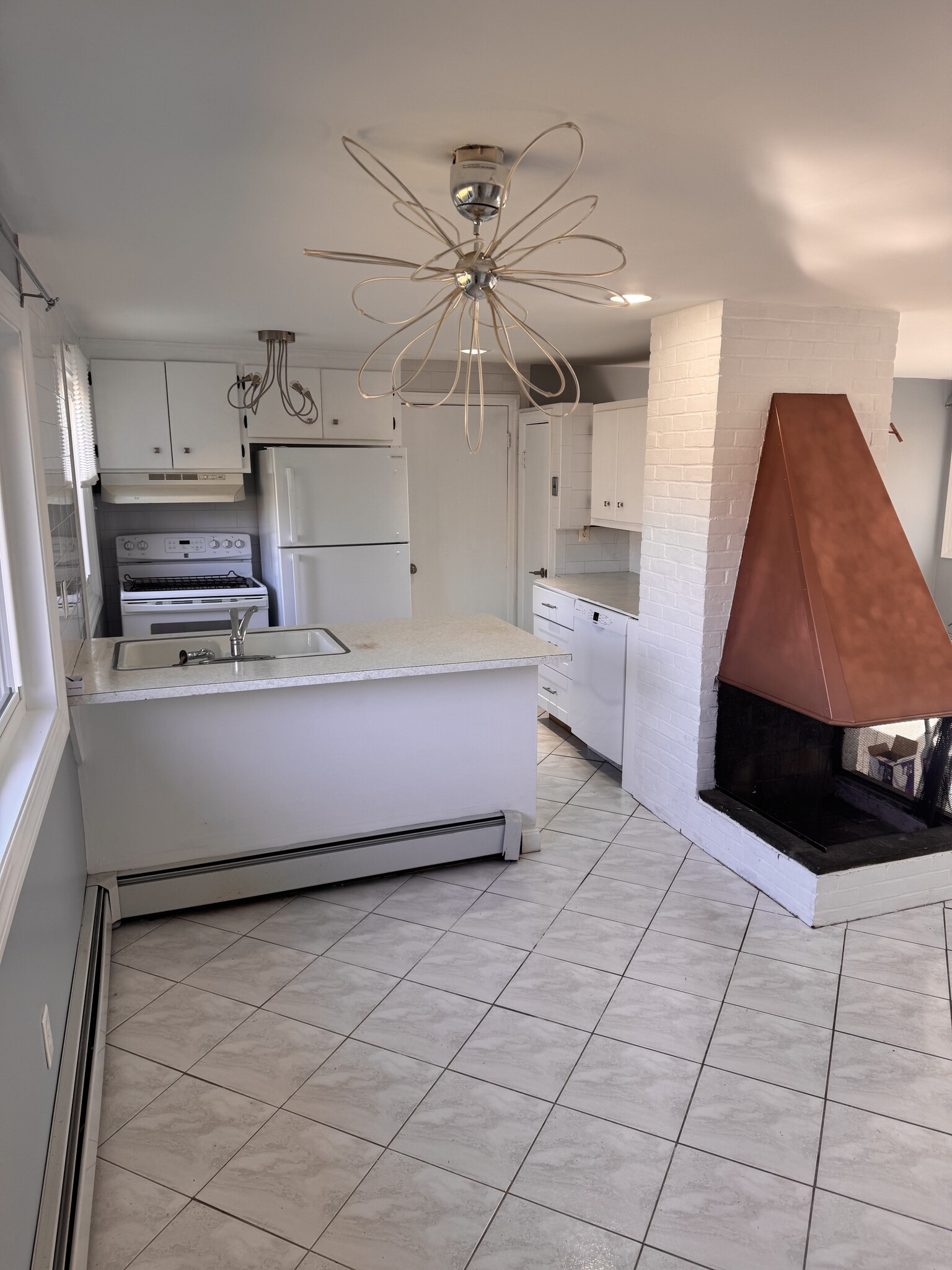 Building Photo - 165 Haverhill Ave