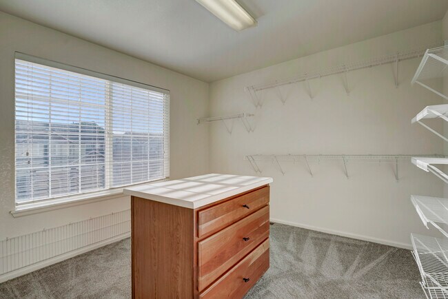 Building Photo - 6004 Nile Cir