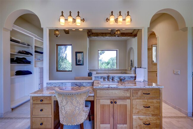 Building Photo - 418 Cattle Trail Dr