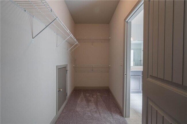Building Photo - 2121 Spring Sound Ln