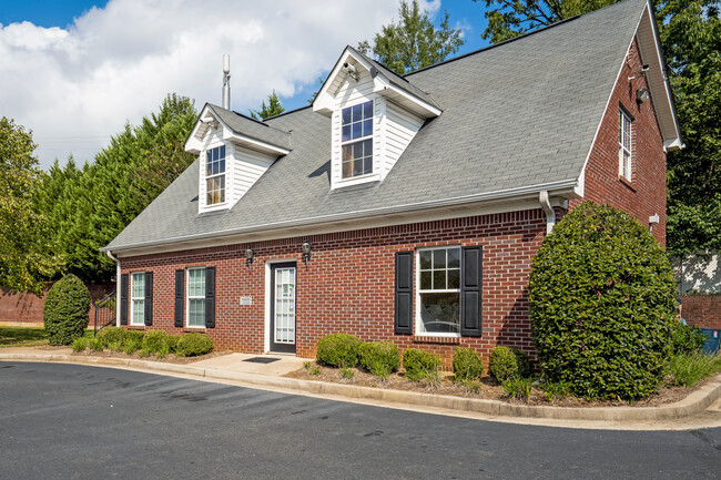 Building Photo - Avenue Apartments