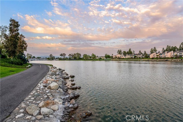 Building Photo - 52 Ashwood