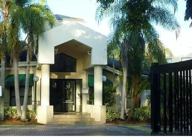 Building Photo - 9999 Summerbreeze Dr