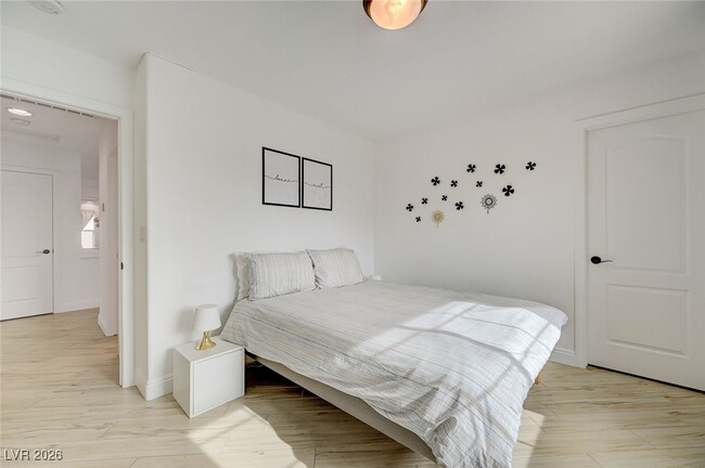 Building Photo - 5556 Dancing Fox Ct