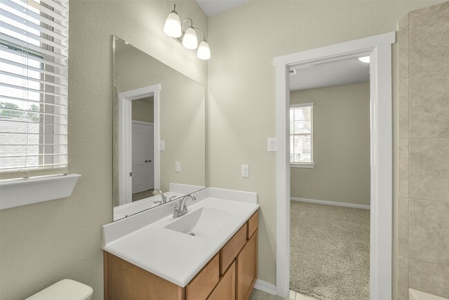 Building Photo - 323 N Spotted Fern Dr