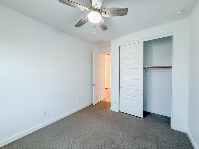 Building Photo - 3811 S 64th Dr