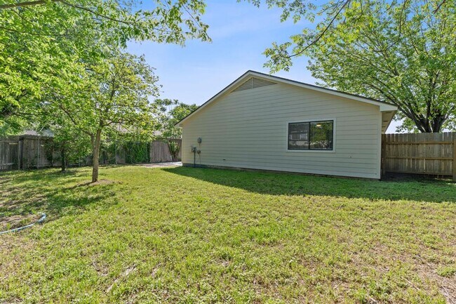 Building Photo - 11500 Ruffed Grouse Dr
