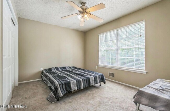 Building Photo - 146 Hamlet Ct