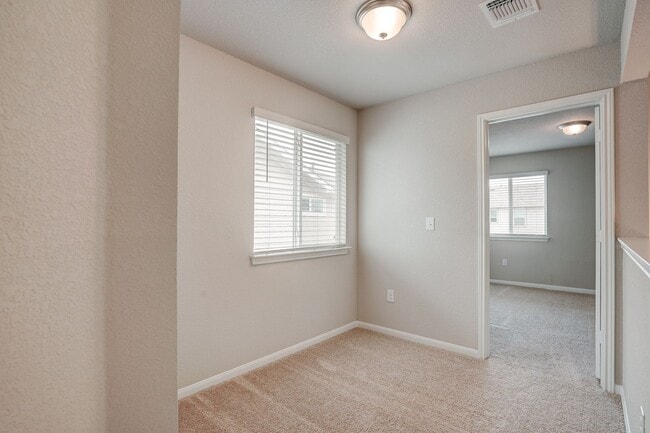 Building Photo - 10602 Tildon Ave