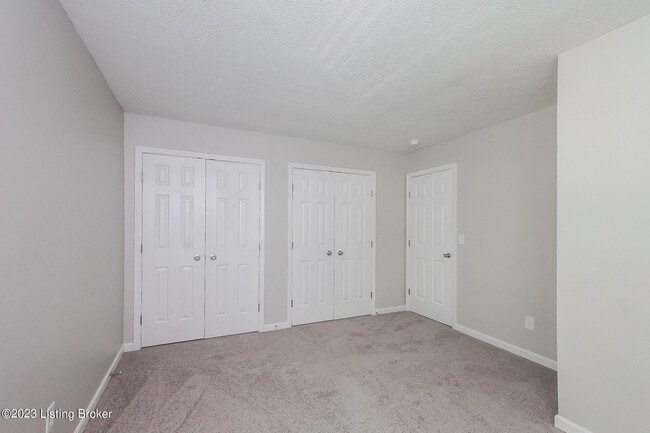 Building Photo - 4218 Willowview Blvd