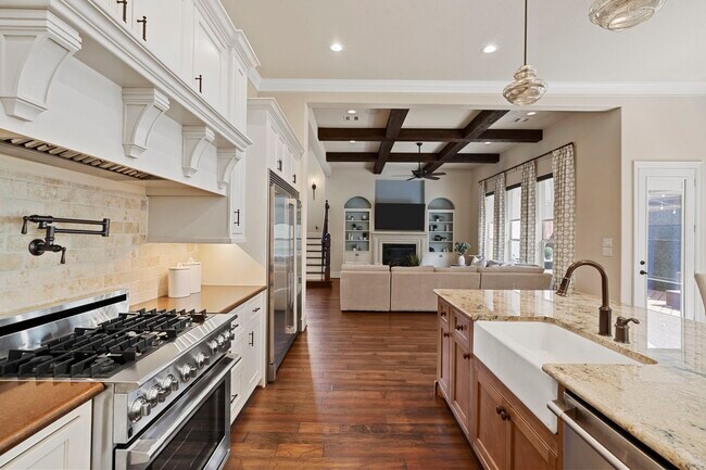 Building Photo - 622 Pink Azalea Trail