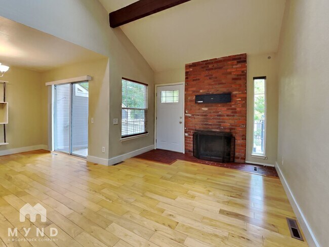 Building Photo - 2002 S Helena St