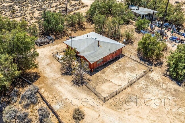 Building Photo - 18499 Shay Rd