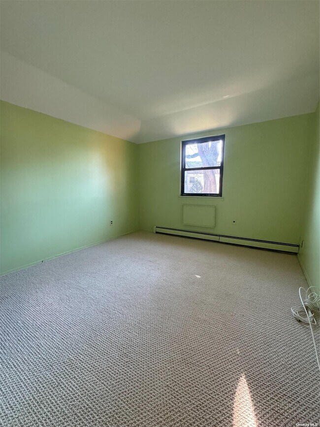 Building Photo - 42-16 Little Neck Pkwy