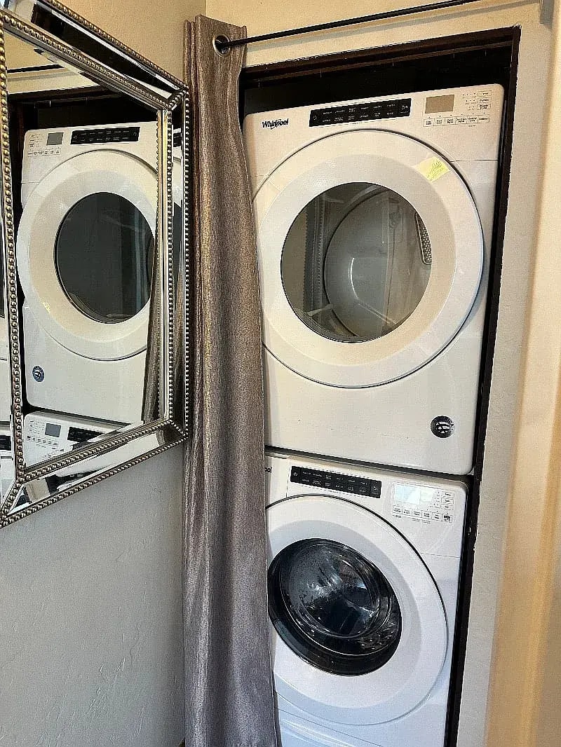 In unit washer & dryer - 2945 32nd St
