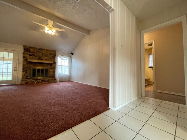 Building Photo - 3/2/2 Grapevine-Colleyville ISD