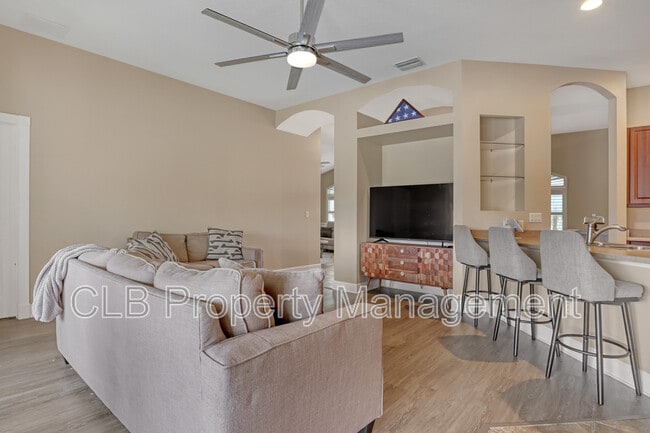 Building Photo - 6808 Amici Ct