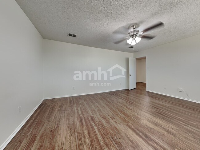 Building Photo - 3030 Dusty Ridge Dr