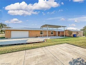 Building Photo - 2115 St Croix Ave