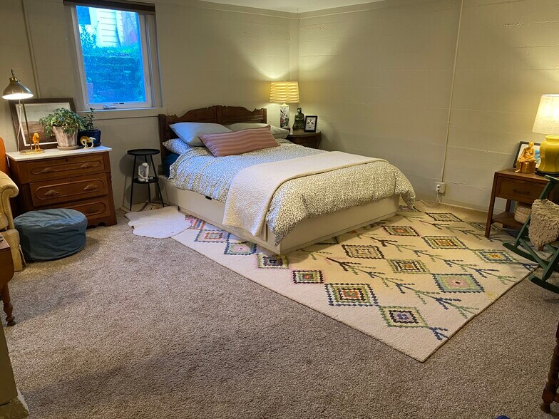 Building Photo - 7216 N McKenna Ave