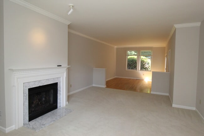 Building Photo - 42 Greystone