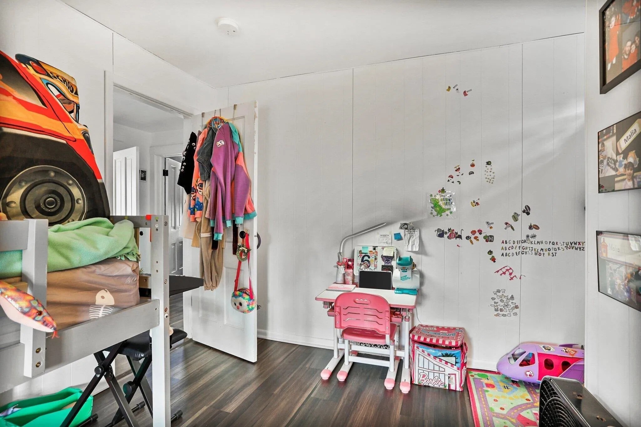 Building Photo - 426 College Ave