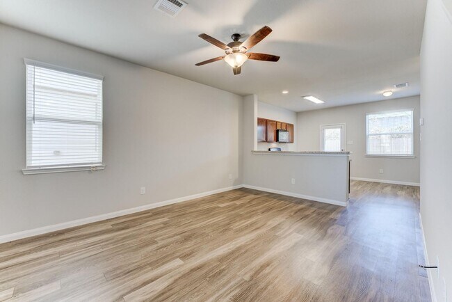 Building Photo - Charming 4-Bedroom Home with Game Room & P...