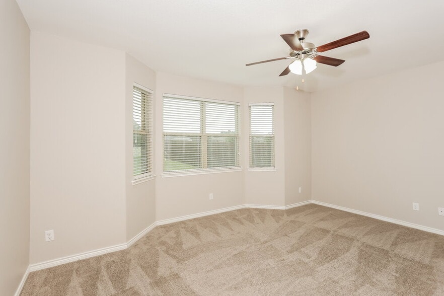 Building Photo - 3013 Colorado Dr