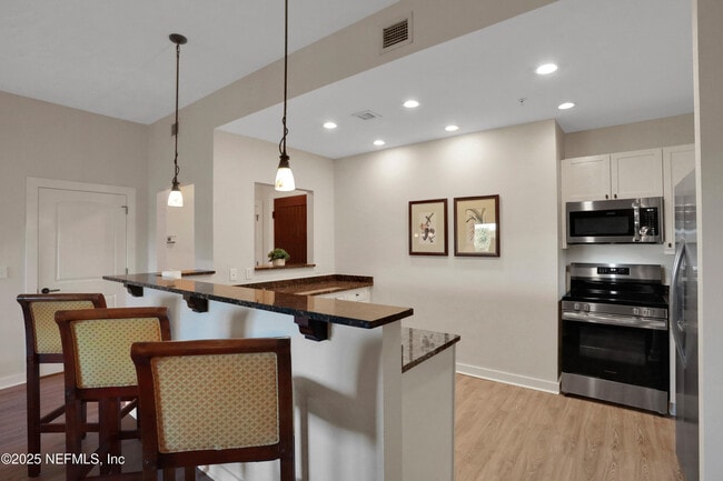 Building Photo - 965 Registry Blvd